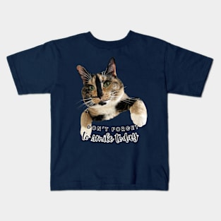 Snickers the smiling cat Kids T-Shirt